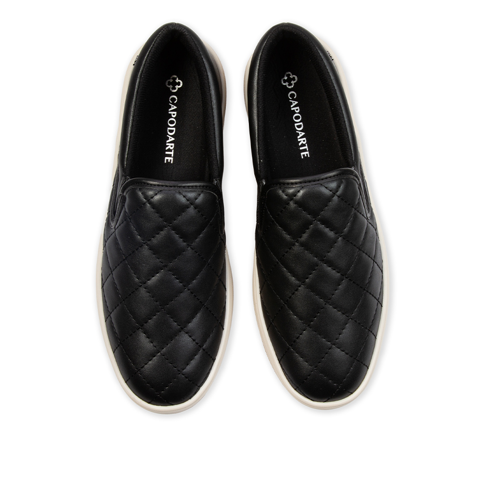 T&Ecirc;NIS SLIP ON PRETO MATELASS&Ecirc; FEMININO image number 4