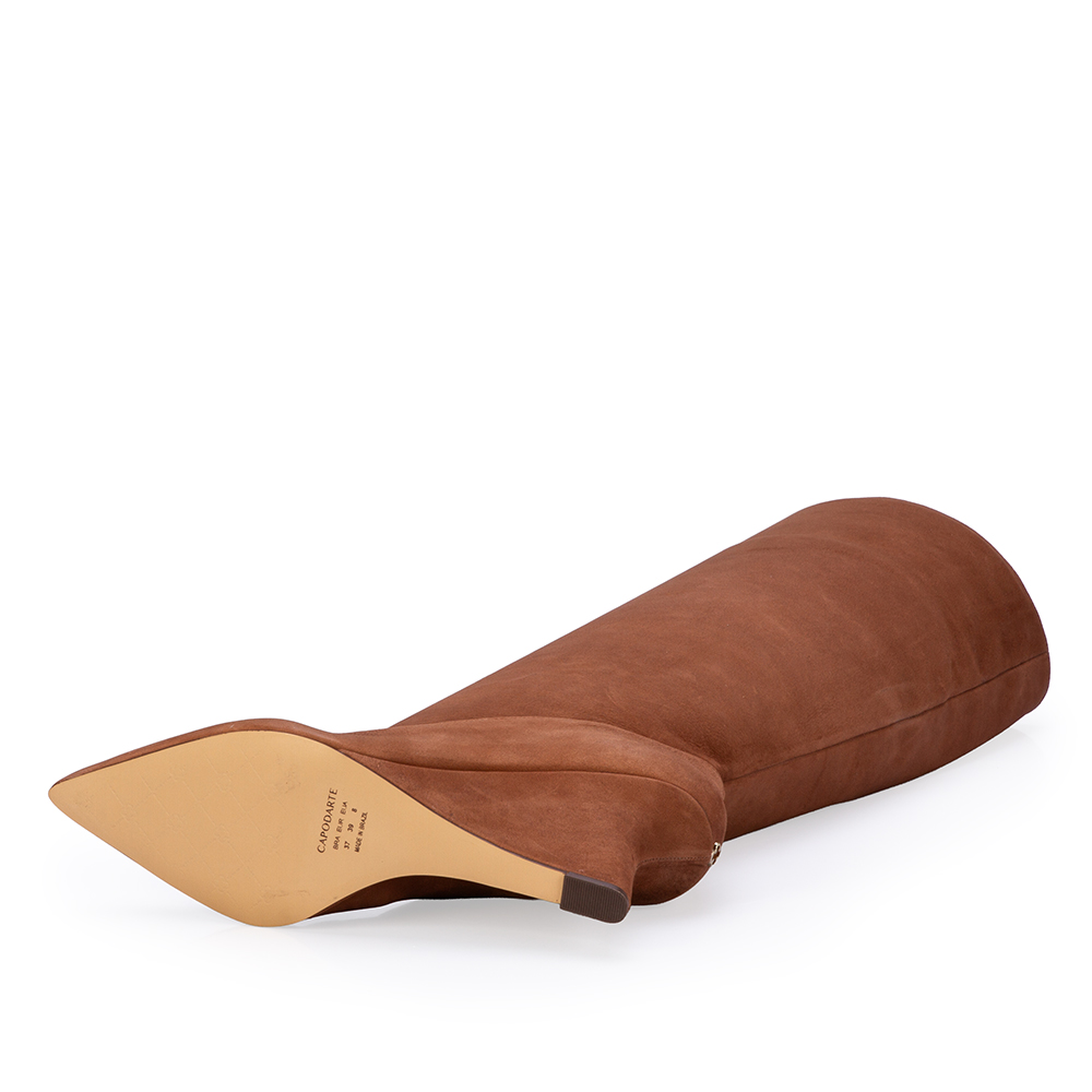 BOTA MARROM DE COURO SUEDE CANO LONGO SLOUCH image number 4