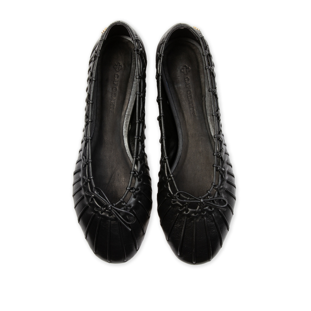 SAPATILHA PRETA DE COURO COM TRAMA image number 4