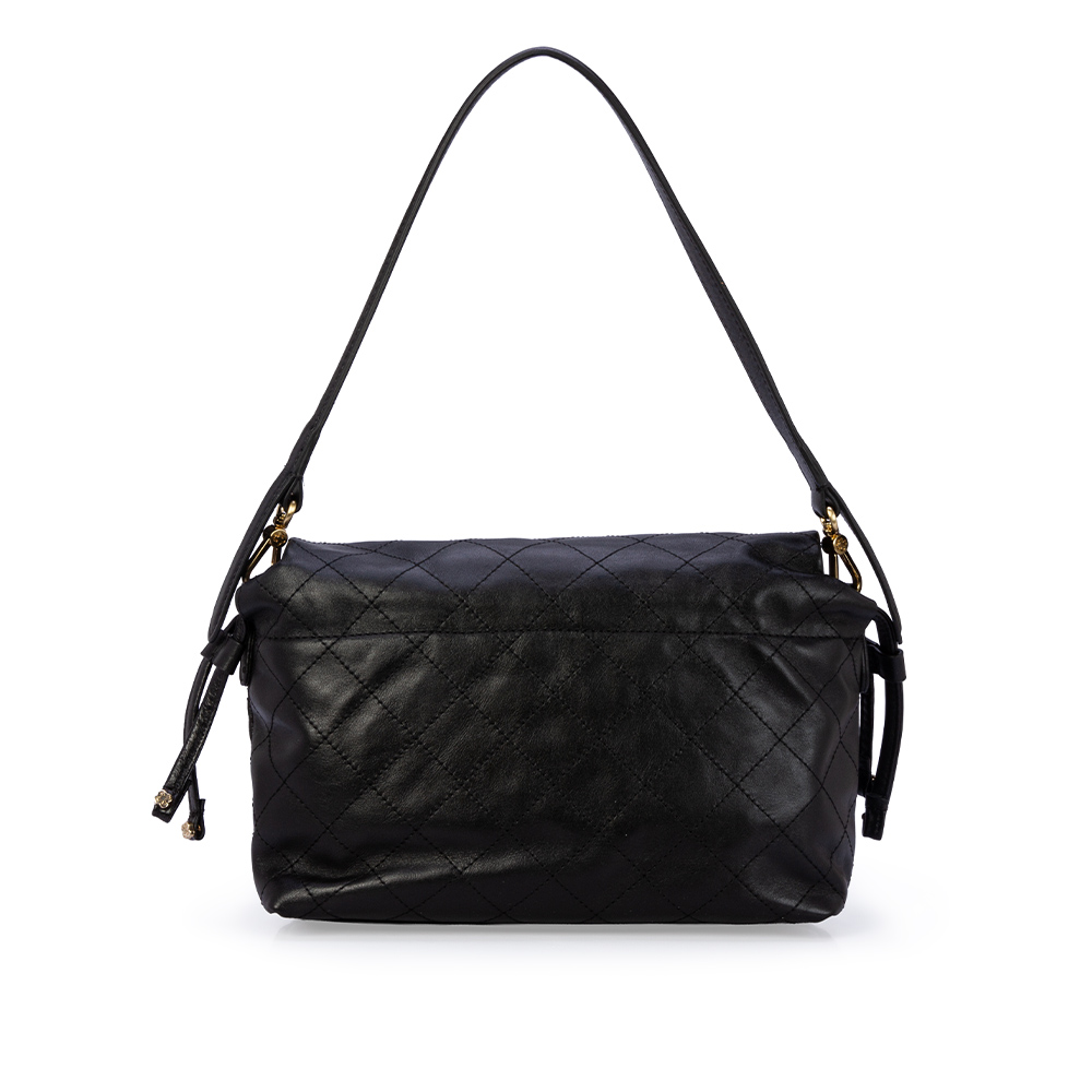 BOLSA M&Eacute;DIA PRETA DE COURO MATELASS&Ecirc; SHOULDER BAG image number 2