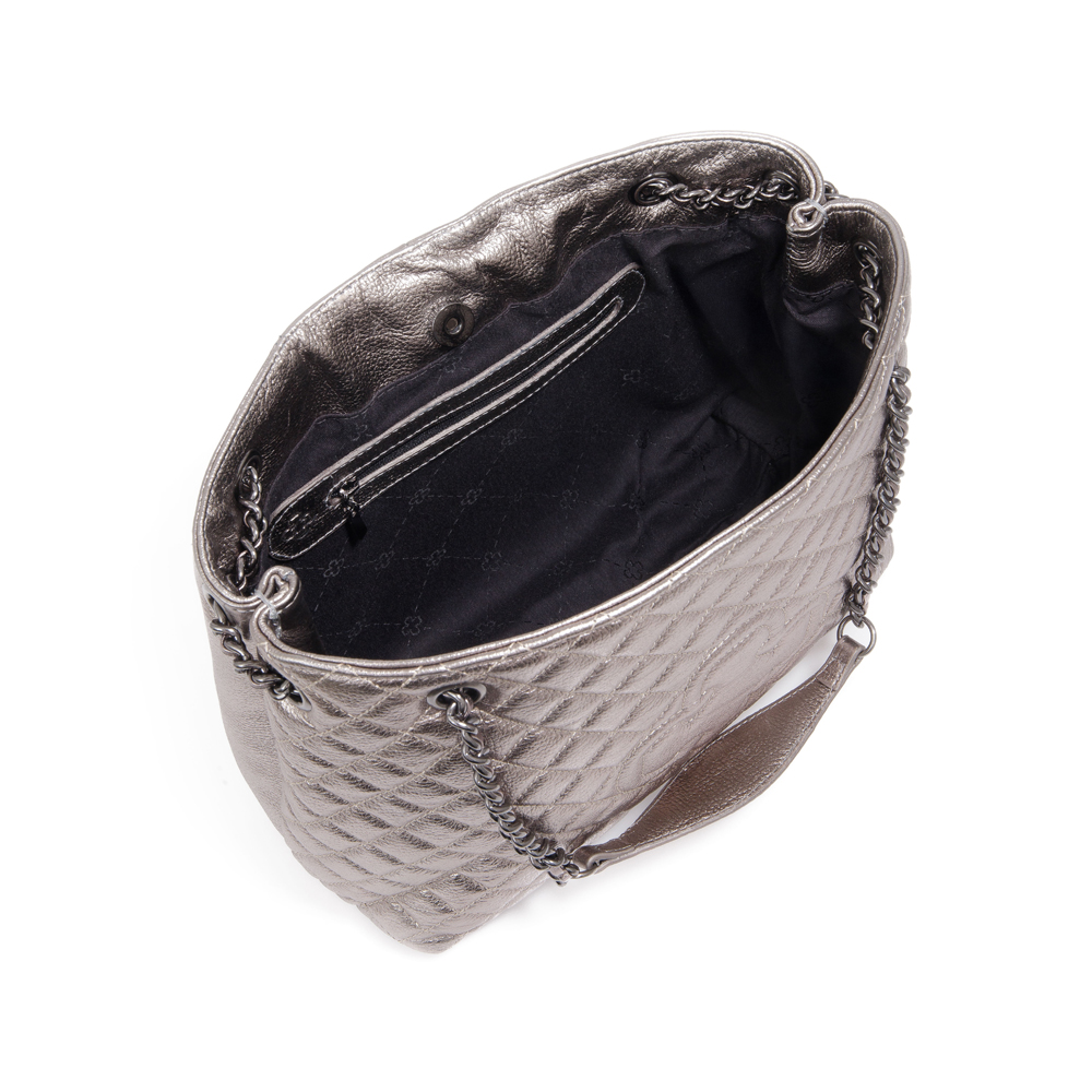 BOLSA MÉDIA CINZA PEWTER DE COURO MATELASSÊ CARINA image number 4