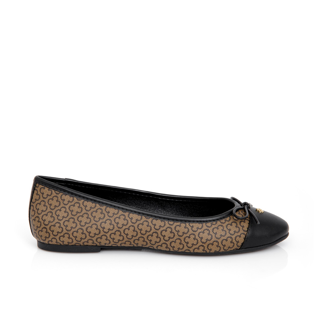 SAPATILHA PRETA MONOGRAMA COM LA&Ccedil;O image number 0