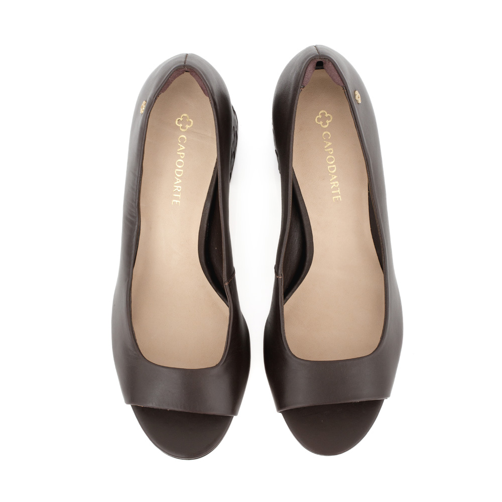 SAPATO PEEP TOE MARROM DE COURO SALTO BAIXO image number 4