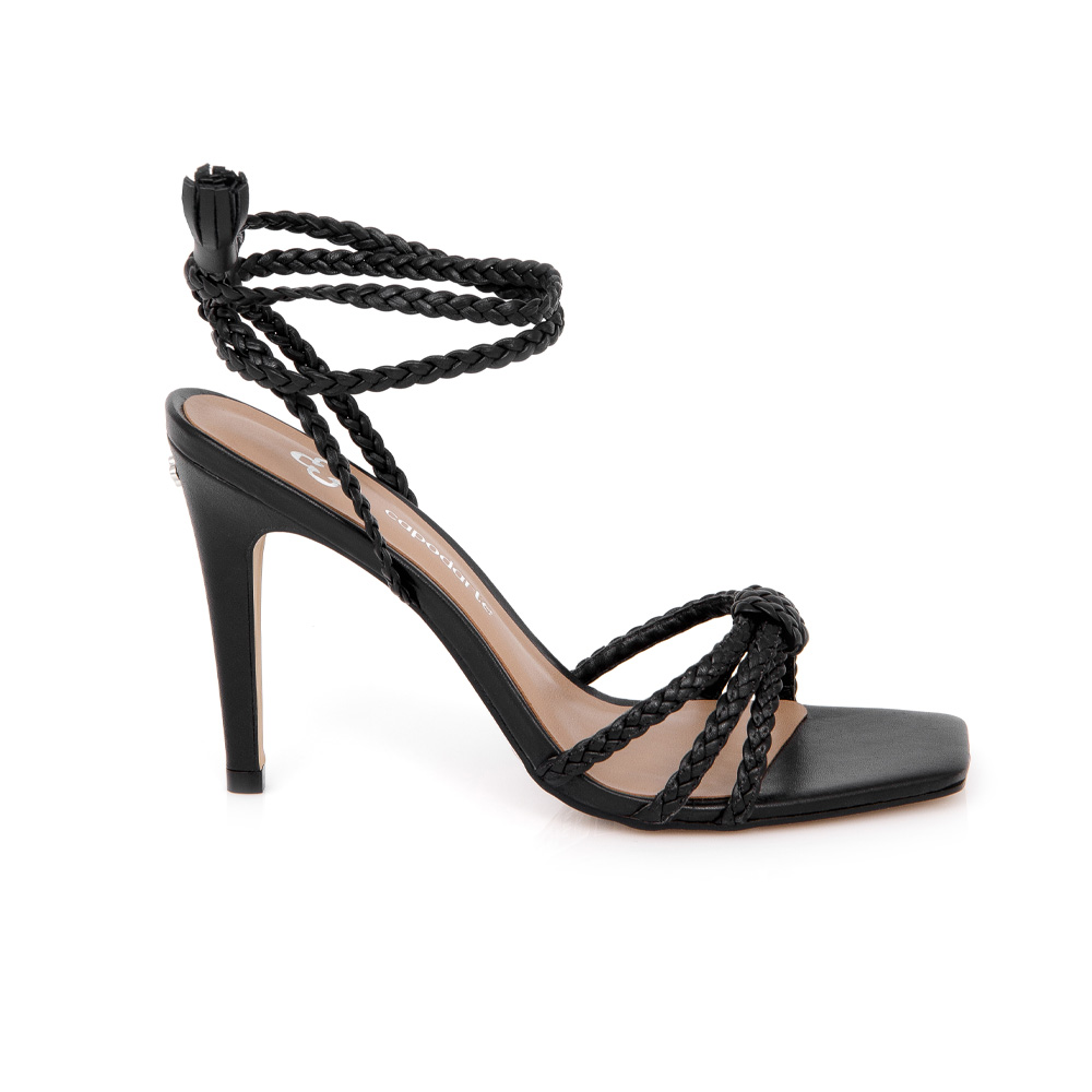 SAND&Aacute;LIA SALTO FINO PRETA DE COURO TRAN&Ccedil;ADA image number 0