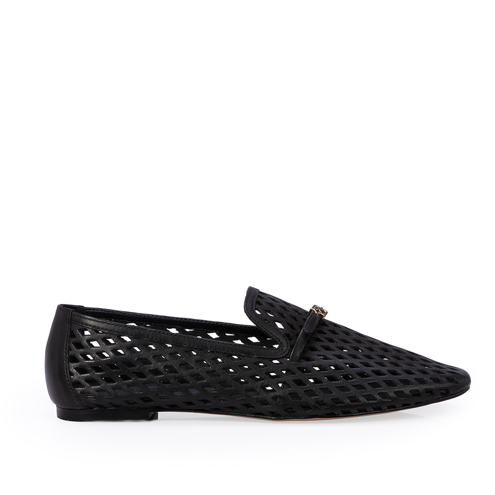 LOAFER MOCASSIM PRETO DE COURO VAZADO image number 0