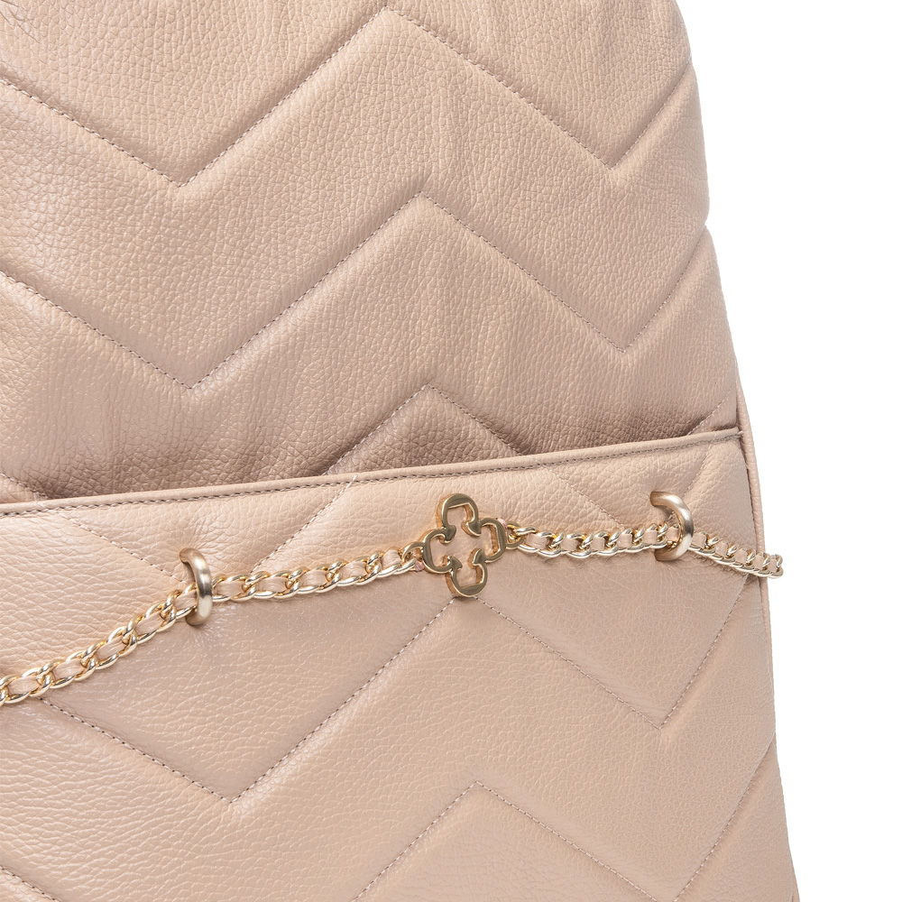 MOCHILA FEMININA DE COURO NUDE DETALHE CORRENTE image number 3