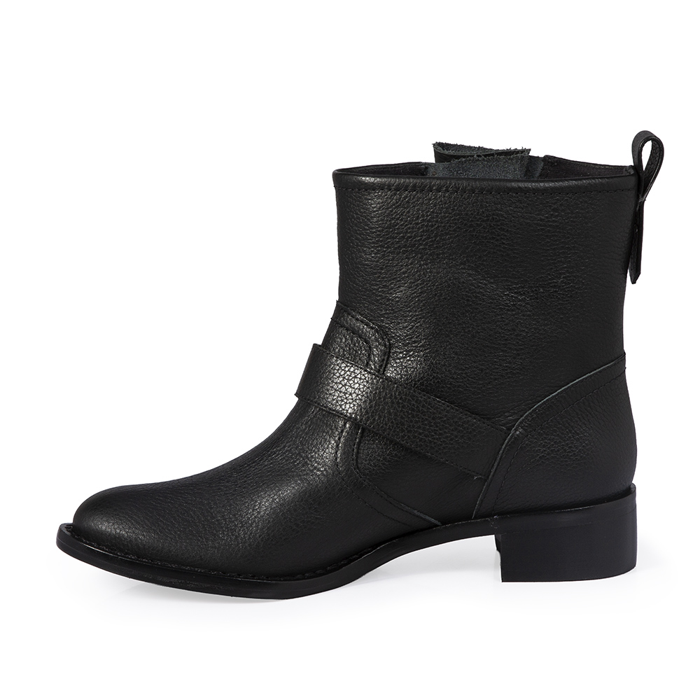 BOTA PRETA DE COURO COM FIVELAS image number 2