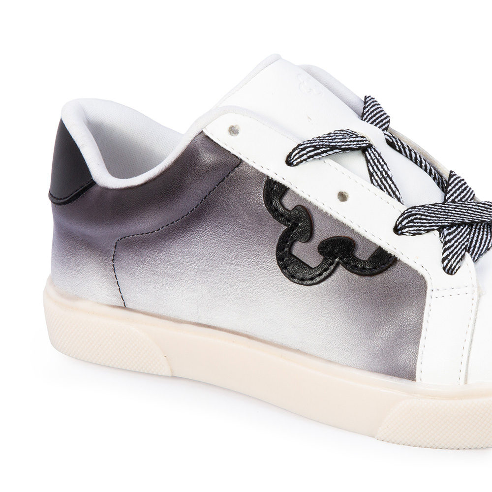 T&Ecirc;NIS INFANTIL BRANCO E PRETO AMARRA&Ccedil;&Atilde;O image number 4