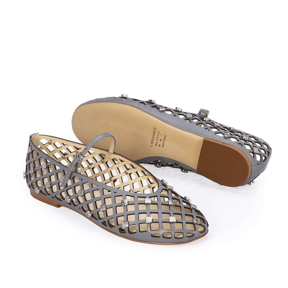 SAPATILHA CINZA COURO VAZADO TIRA FIVELA image number 3