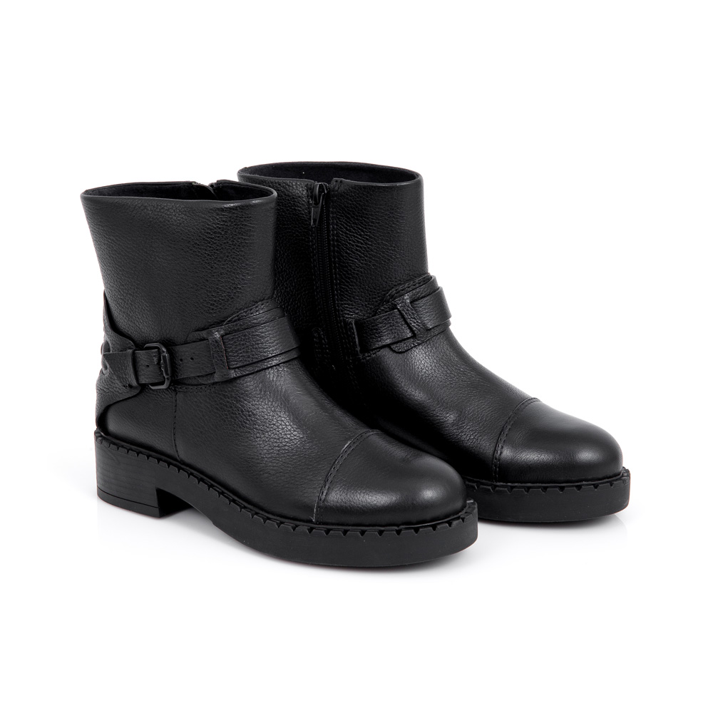BOTA CANO CURTO DE COURO PRETA image number 1