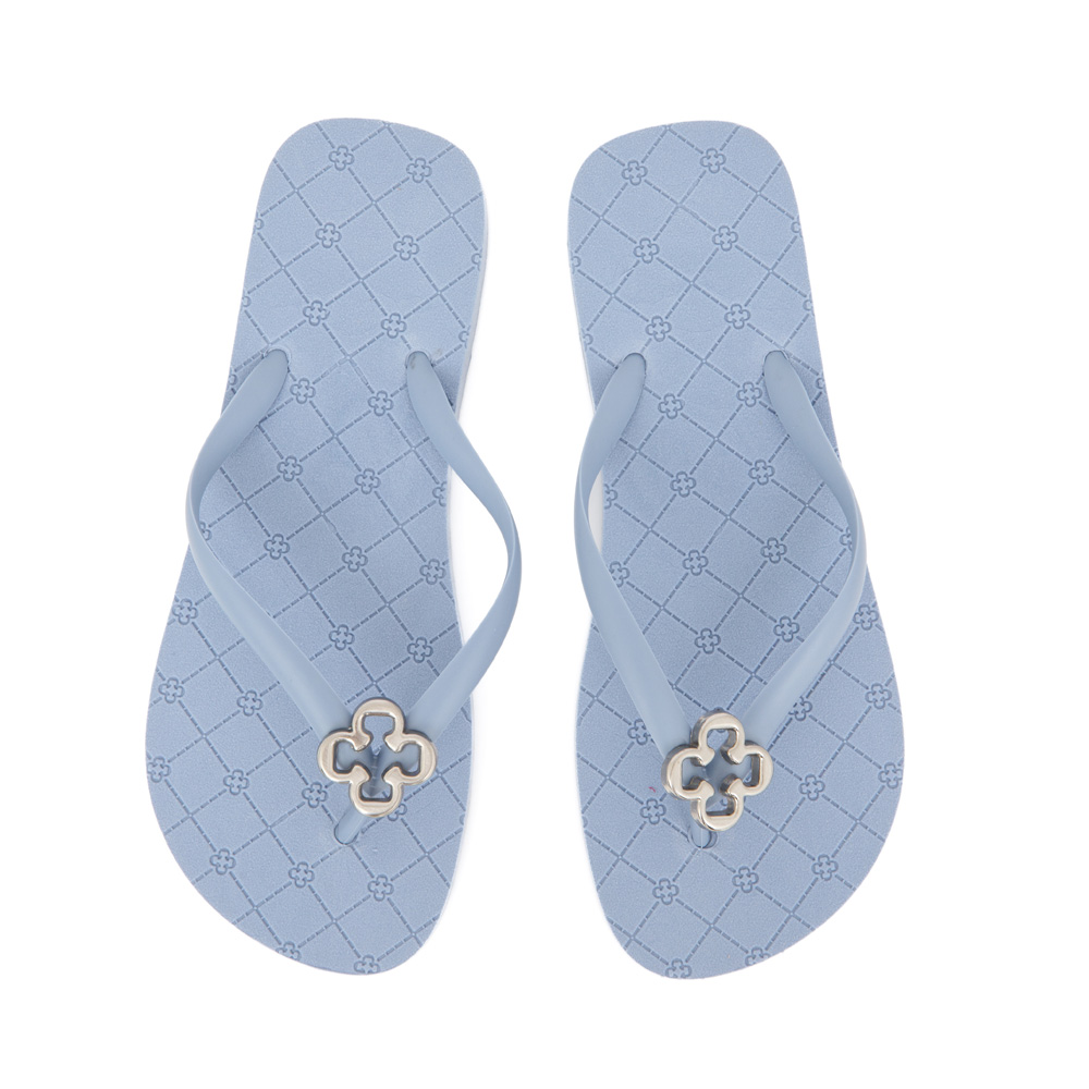 CHINELO DE DEDO AZUL CHIARO MONOGRAMA image number 4