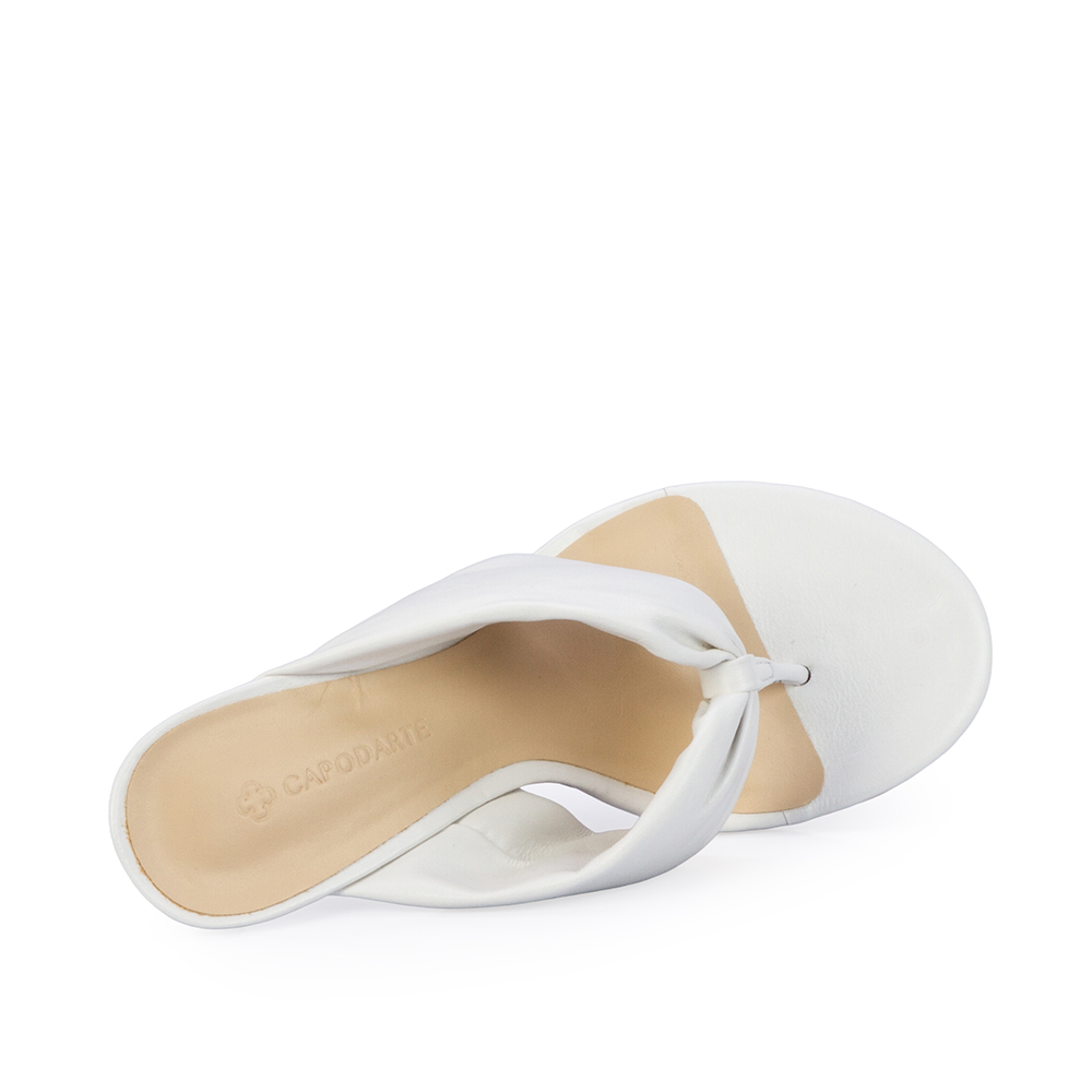 MULE SALTO M&Eacute;DIO BRANCA COURO PUFFER image number 4