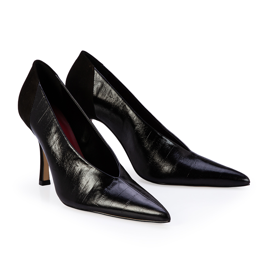 SCARPIN PRETO SALTO ALTO DE COURO image number 2
