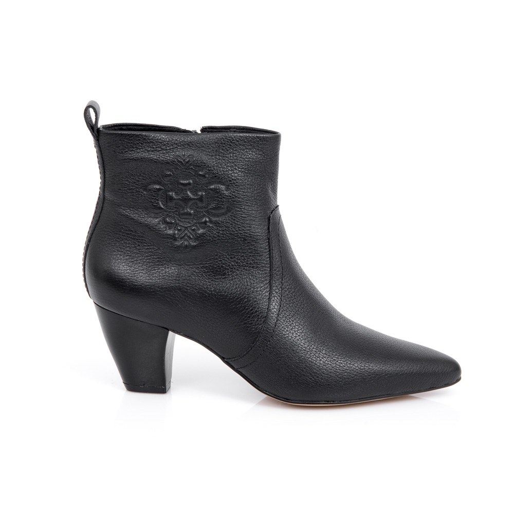 BOTA CANO CURTO PRETA DE COURO image number 0