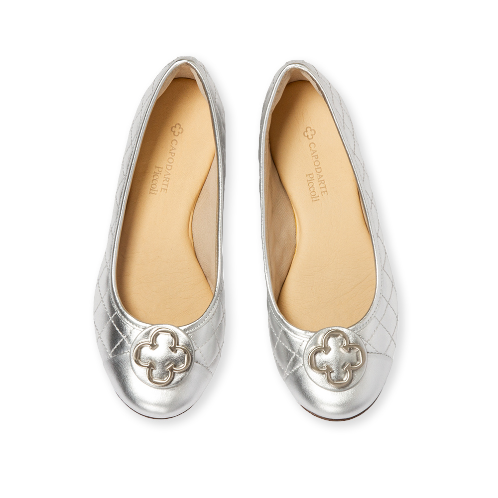 SAPATILHA INFANTIL PRATEADA DE COURO MATELASS&Ecirc; image number 4