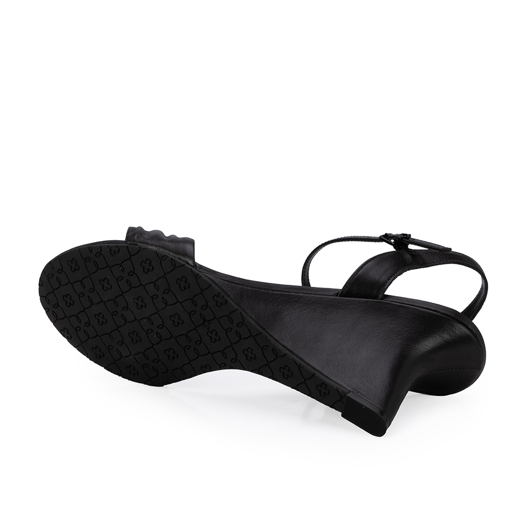 SAND&Aacute;LIA SALTO ANABELA PRETA DE COURO image number 3