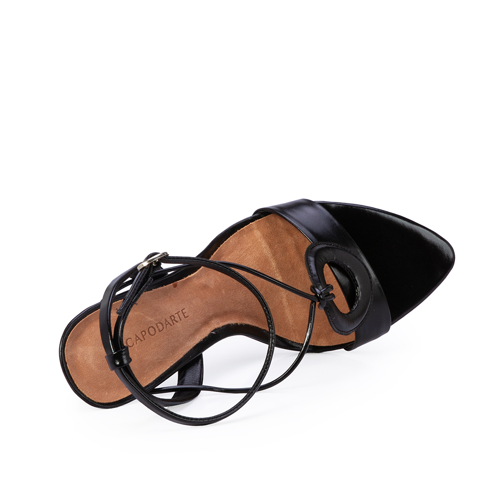 SAND&Aacute;LIA SALTO ALTO PRETA DE COURO image number 4