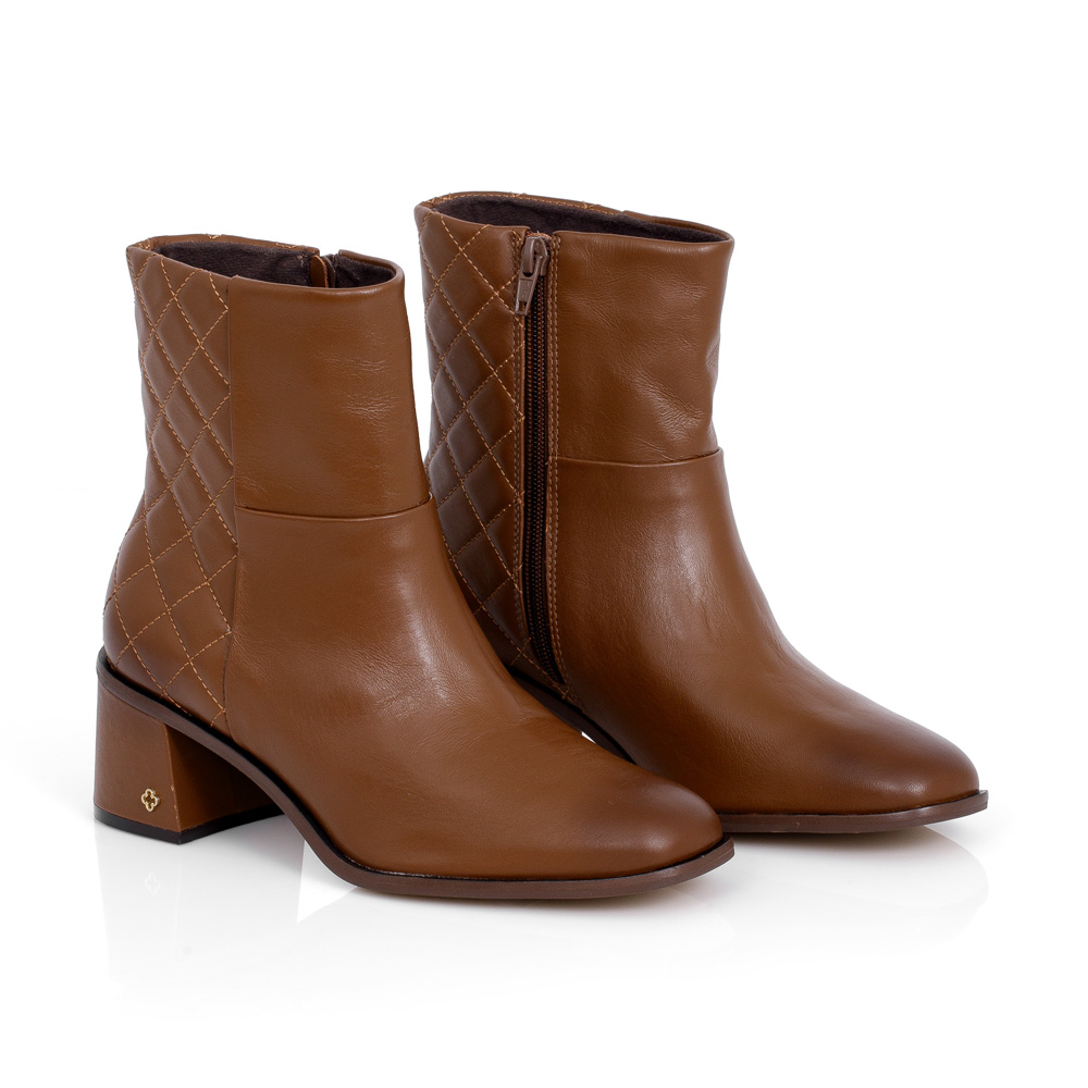 BOTA CARAMELO MOGNO DE COURO MATELASSÊ image number 1