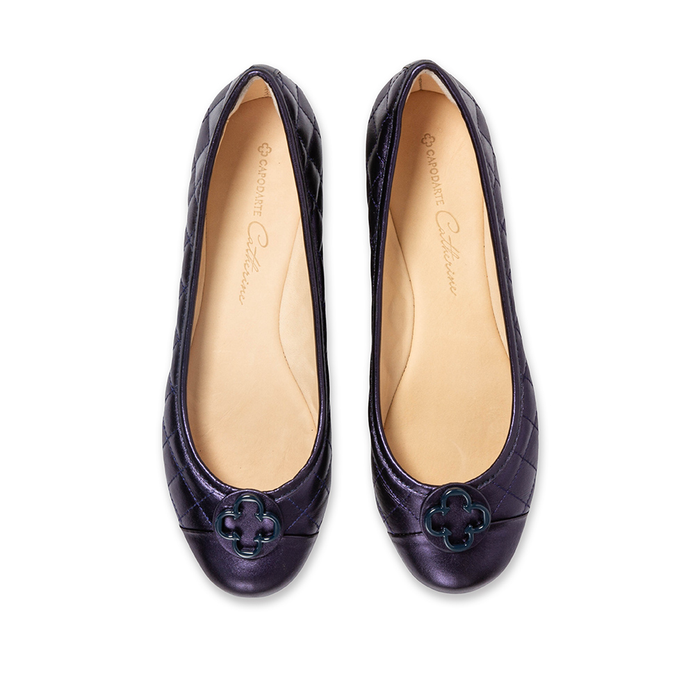 SAPATILHA CATHERINE DE COURO MARINHO AZZURRO MATELASSÊ image number 4