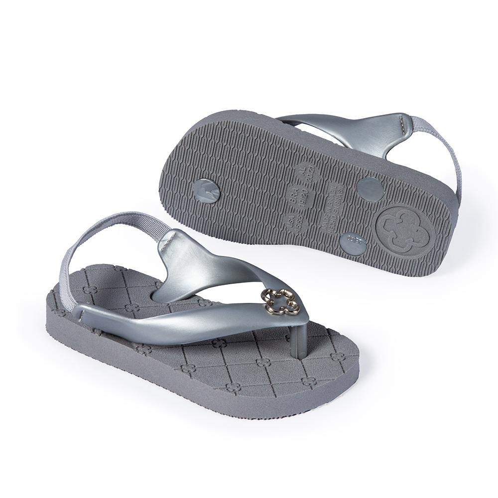 CHINELO BEBÊ PRATA MONOGRAMA COM ELÁSTICO image number 3