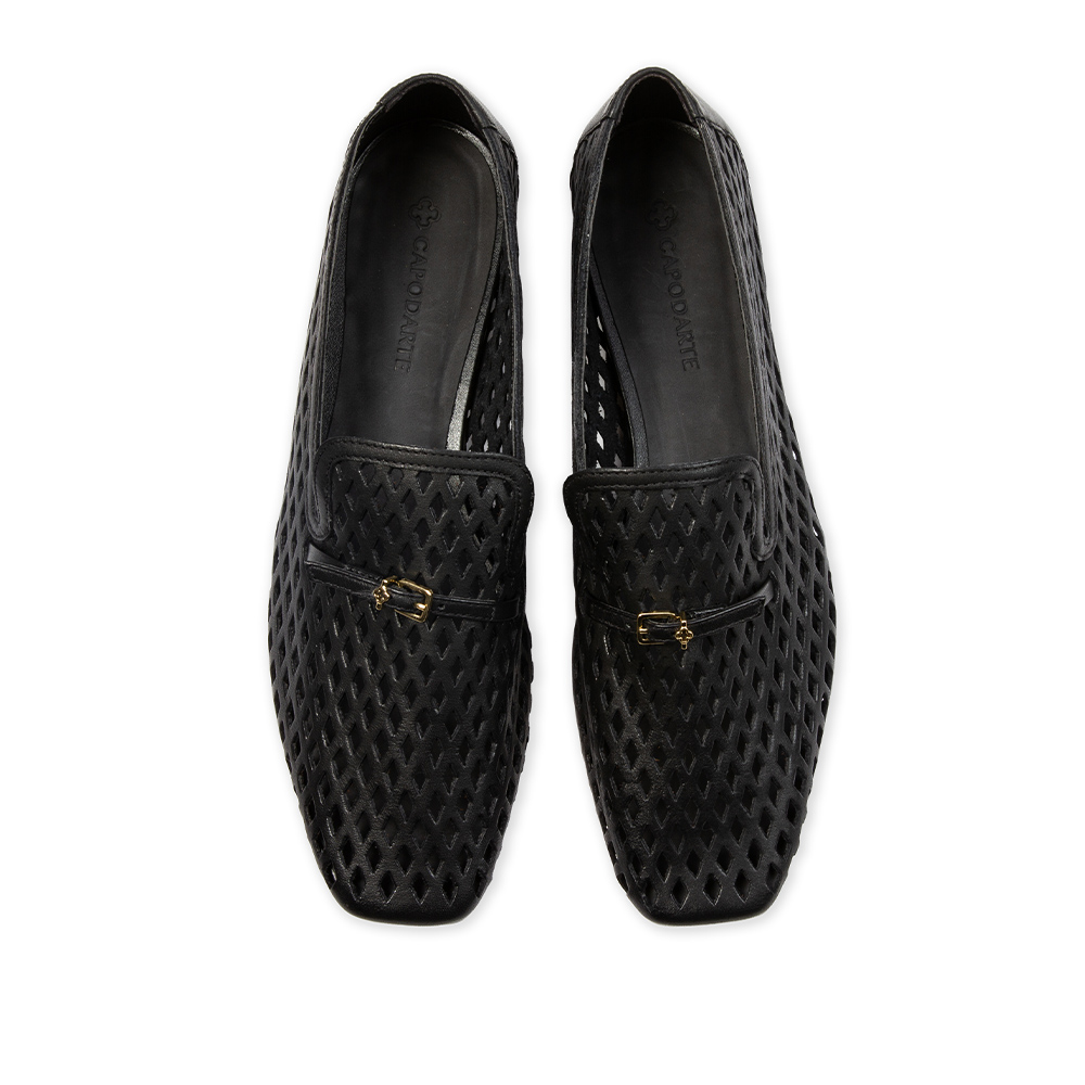 LOAFER MOCASSIM PRETO DE COURO VAZADO image number 4