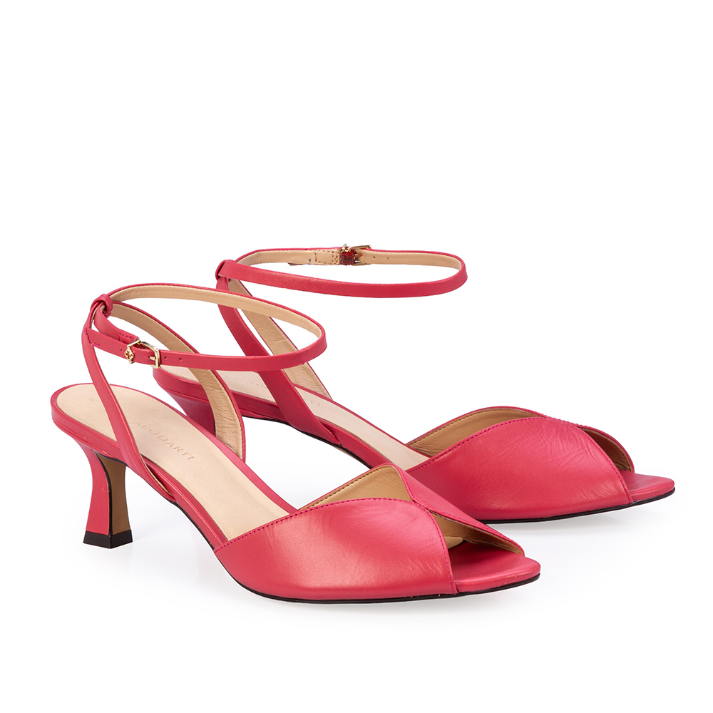 SAND&Aacute;LIA ROSA MAGN&Oacute;LIA SALTO BAIXO DE COURO image number 1