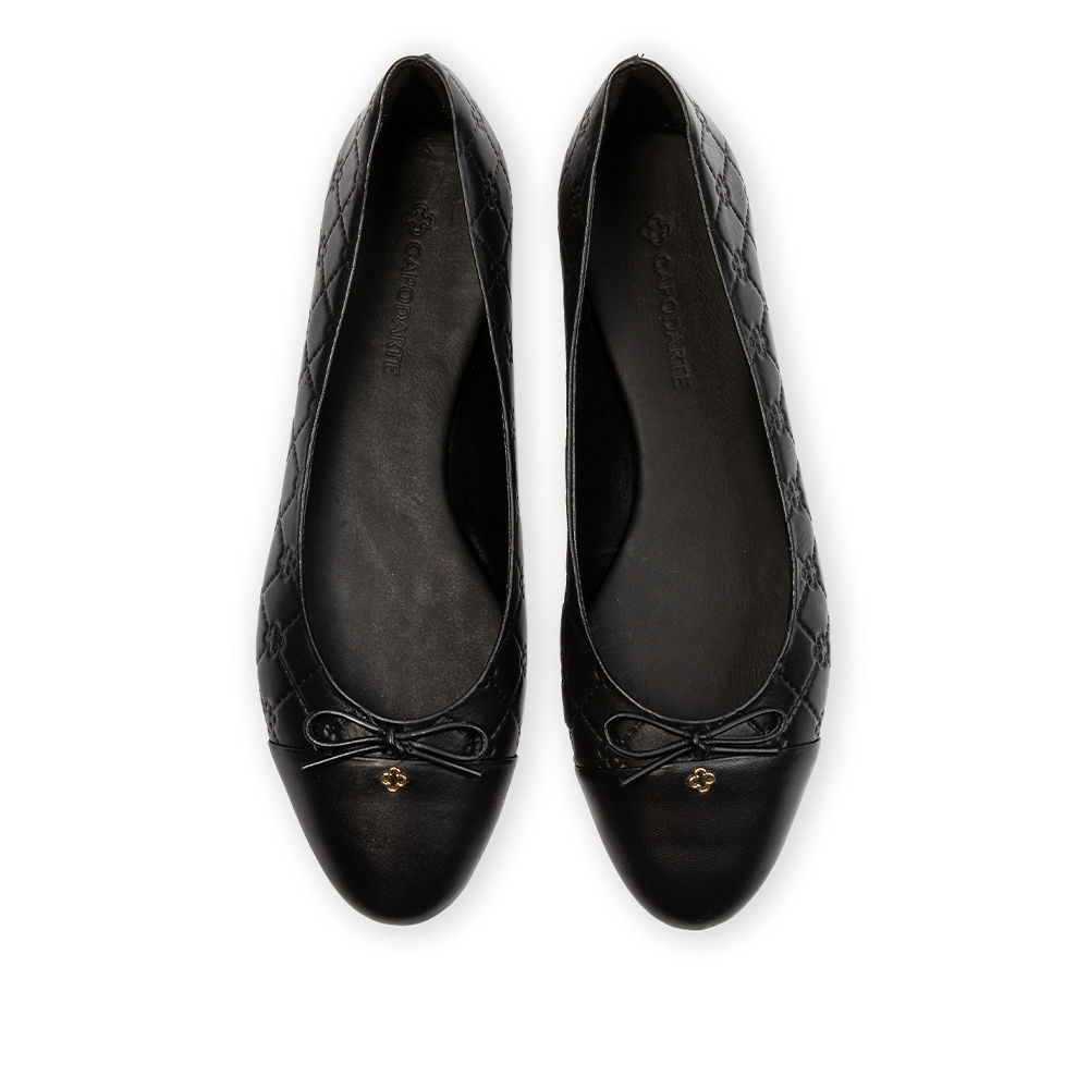 SAPATILHA BICO REDONDO COURO PRETA LA&Ccedil;O image number 4