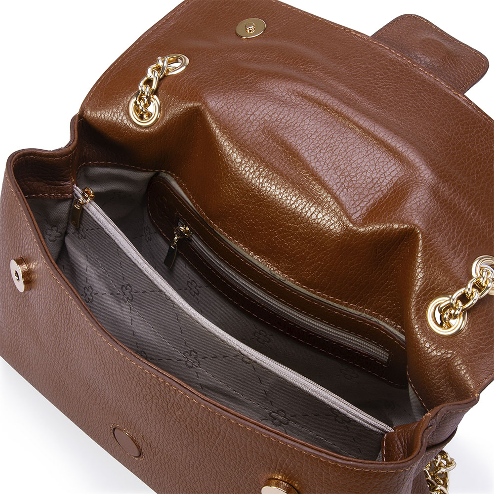 BOLSA M&Eacute;DIA MARROM DE COURO AL&Ccedil;A CORRENTE DOURADA image number 4