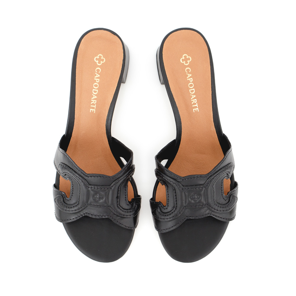 MULE SALTO BAIXO PRETA DE COURO image number 4