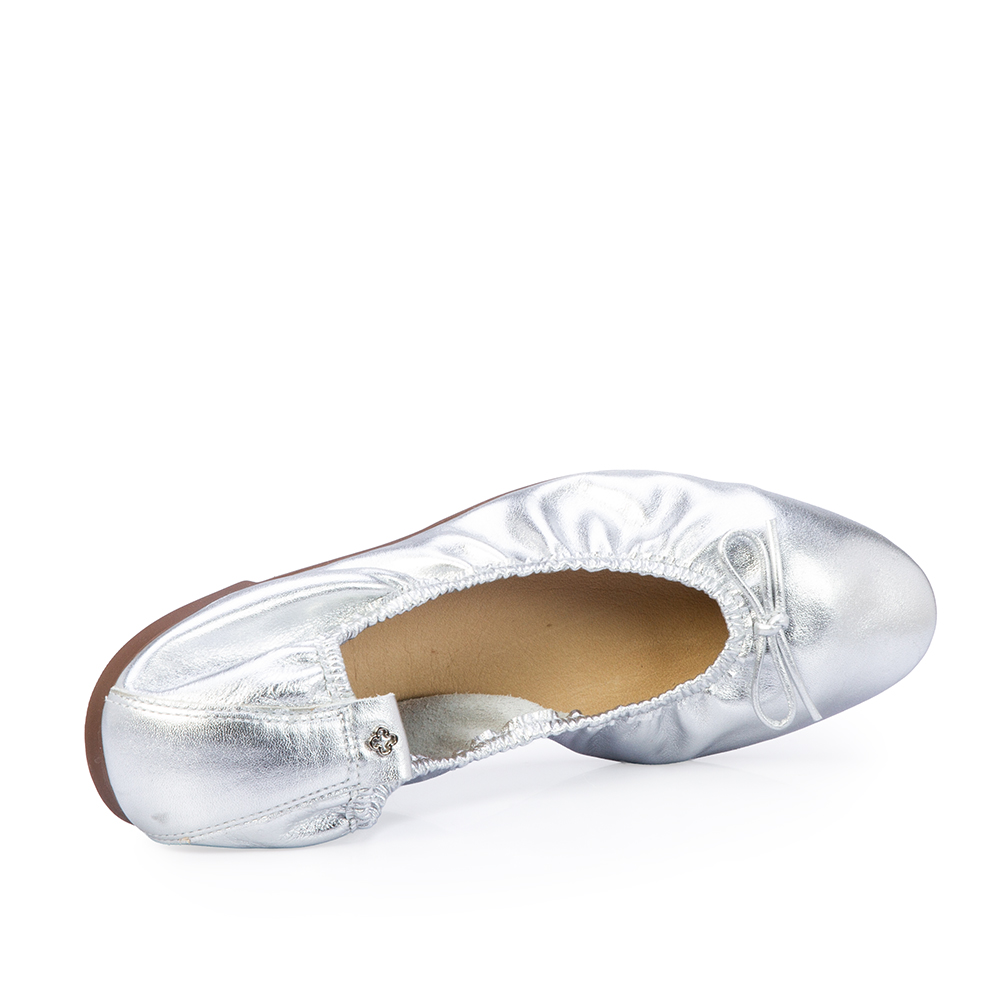SAPATILHA PRATA METALIZADA COURO LA&Ccedil;O image number 4