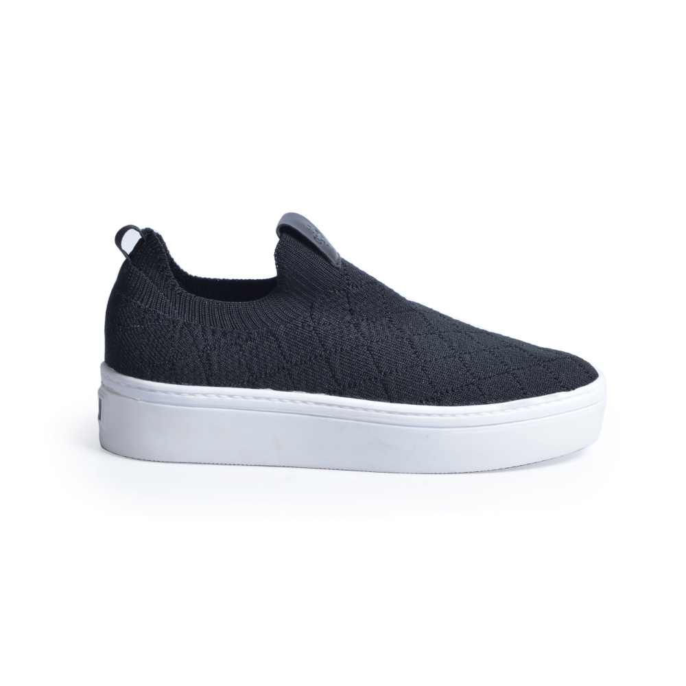 TÊNIS FEMININO SLIP ON KNIT MATELASSÊ PRETO image number 0