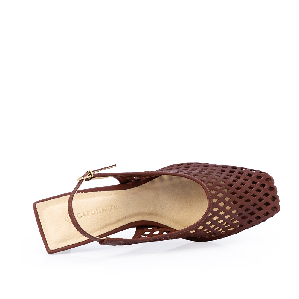 SCARPIN SLINGBACK MARROM &Eacute;BANO DE COURO VAZADO image number 4