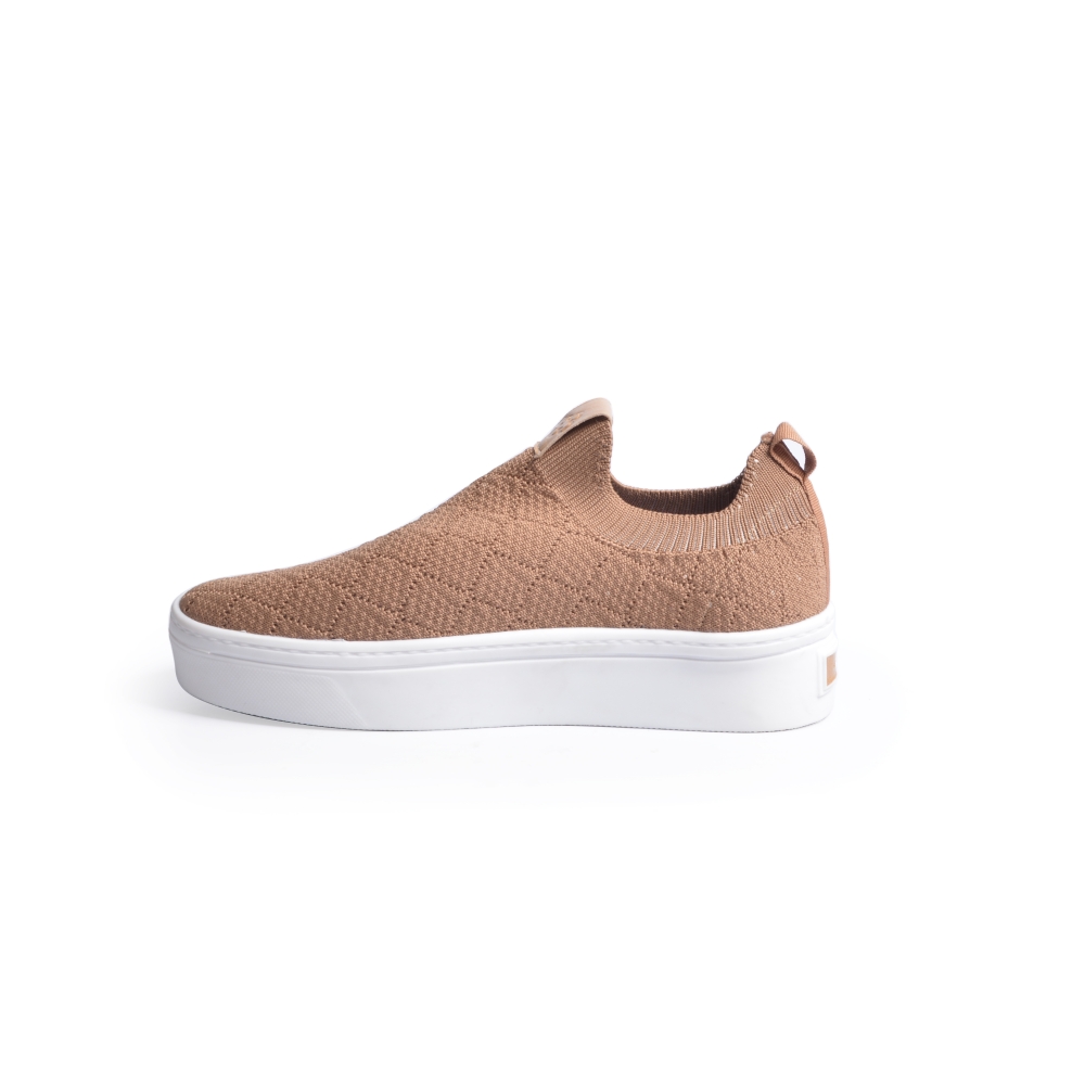 TÊNIS FEMININO SLIP ON KNIT MATELASSÊ BEGE image number 4