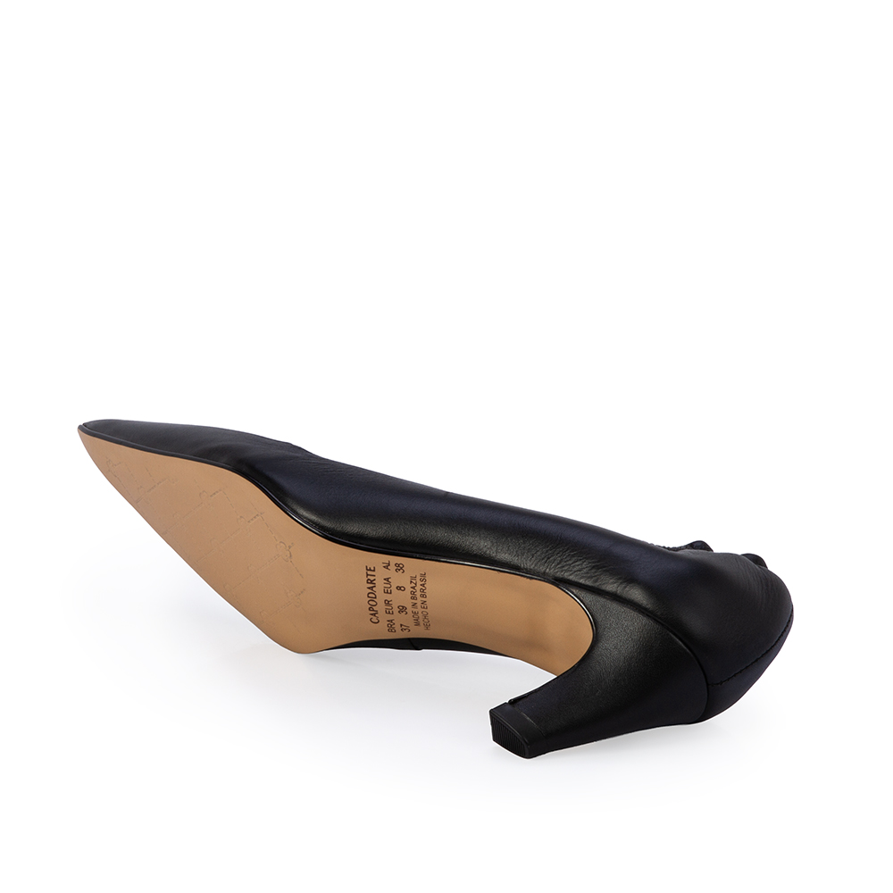 SCARPIN PRETO DE COURO EL&Aacute;STICO image number 3