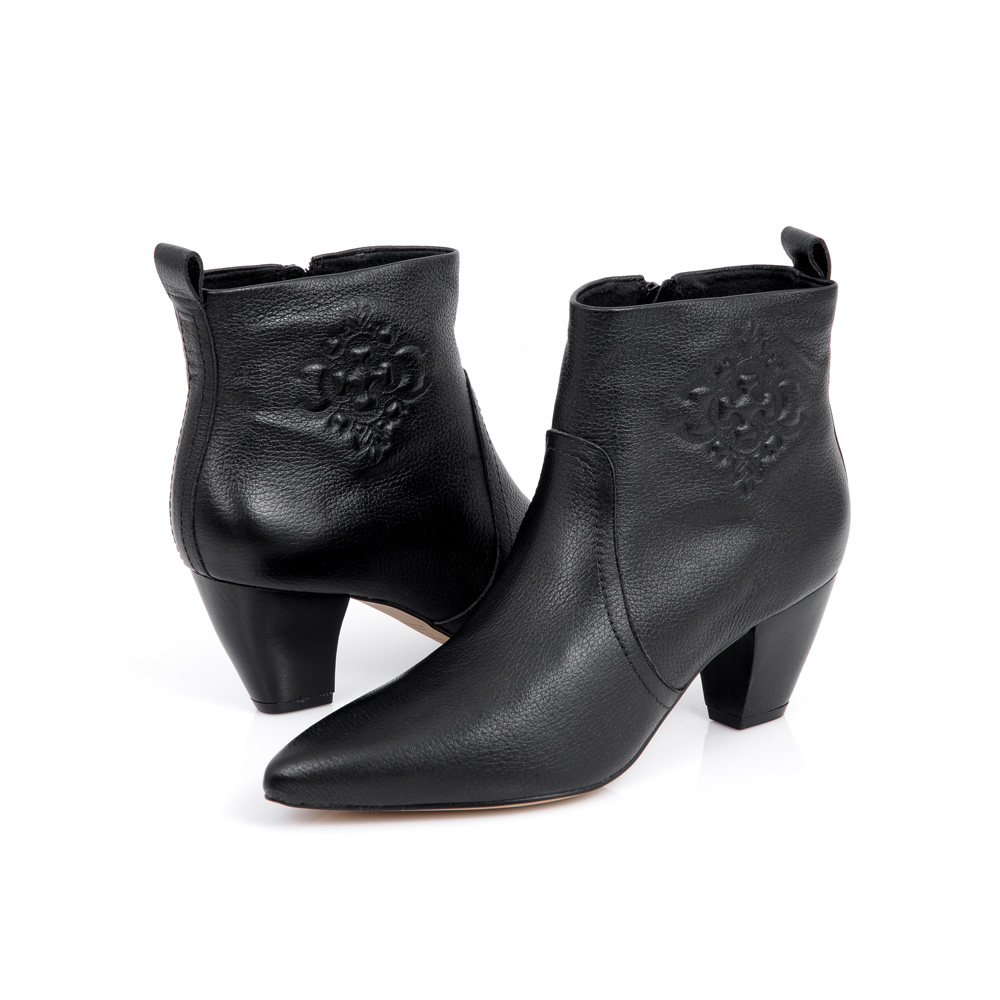 BOTA CANO CURTO PRETA DE COURO image number 4