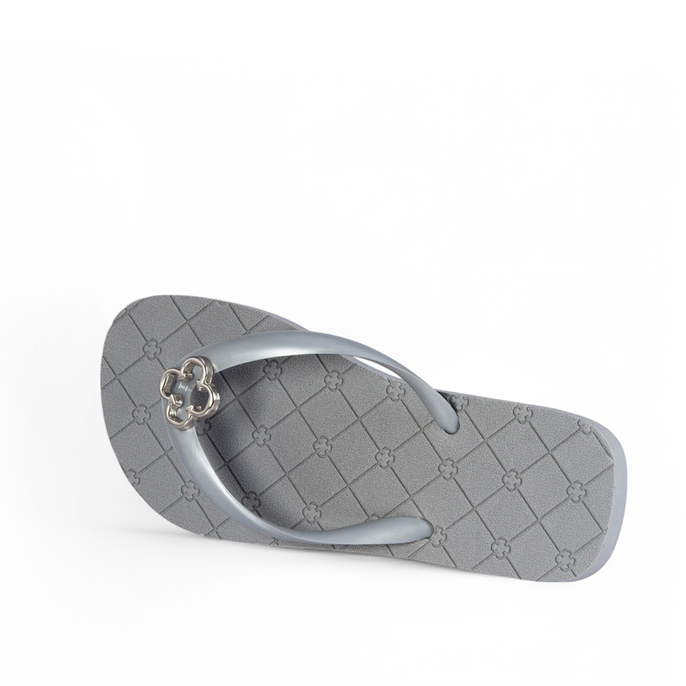 CHINELO INFANTIL PRATA MONOGRAMA image number 2