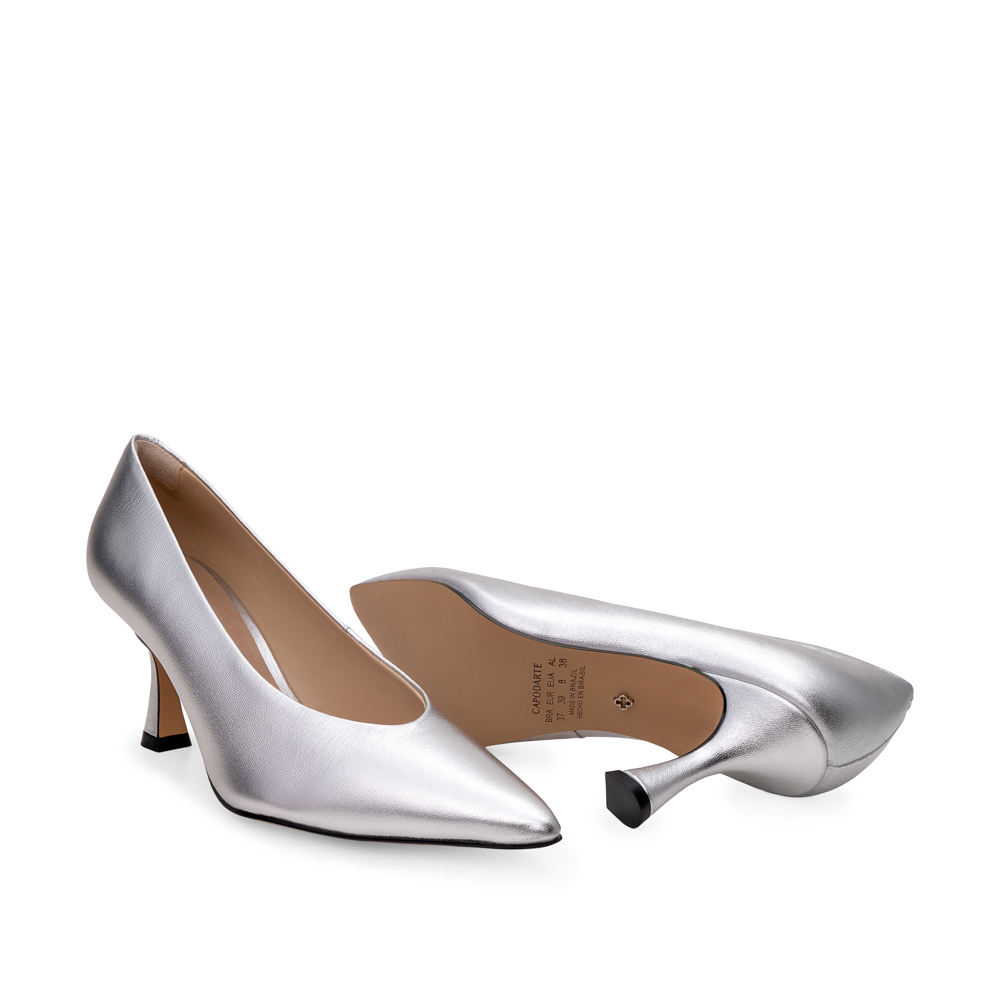 SCARPIN SALTO M&Eacute;DIO DE COURO PRATA METALIZADO image number 3