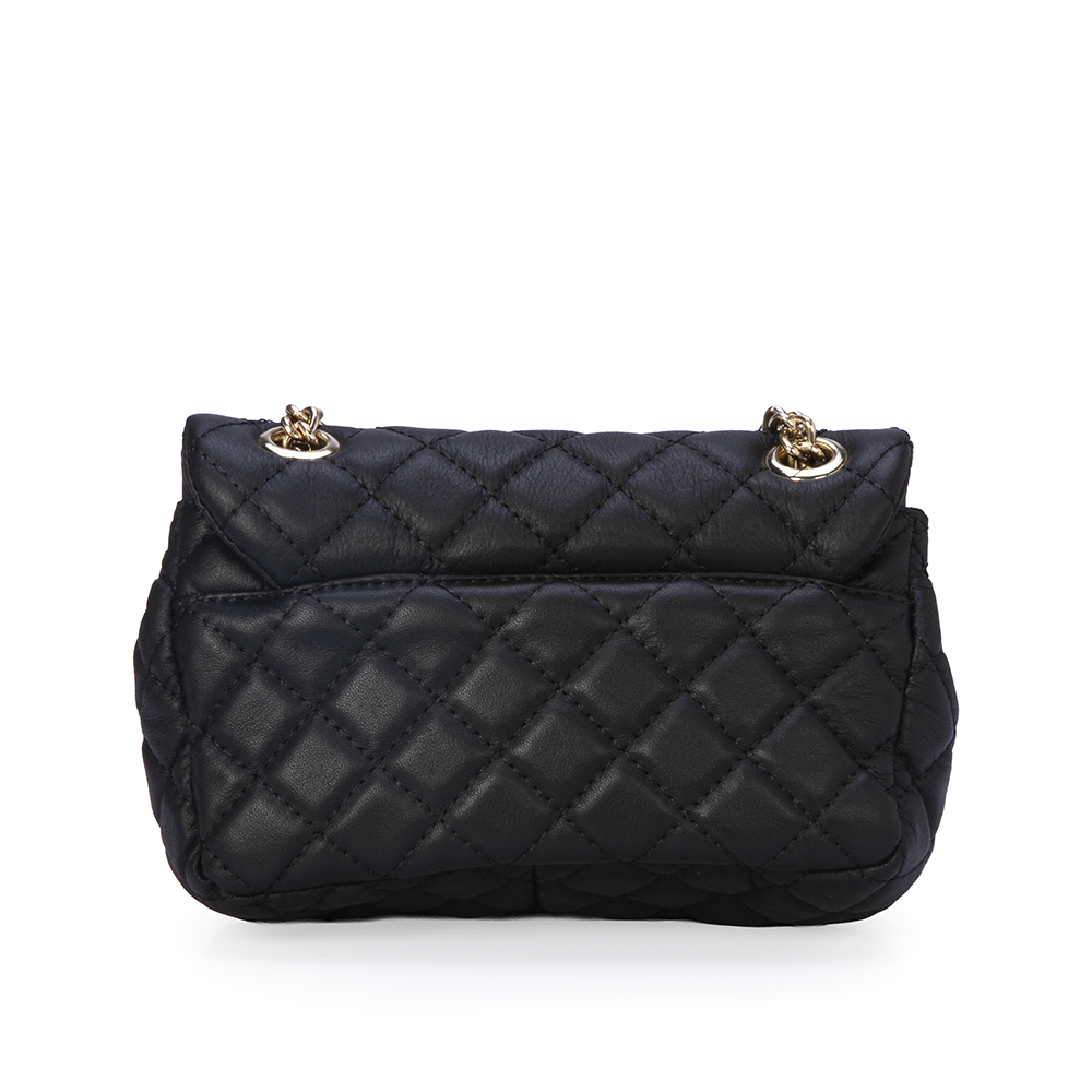 BOLSA  PRETA DE COURO MATELASS&Ecirc; DOURADA MINI OL&Iacute;VIA image number 2