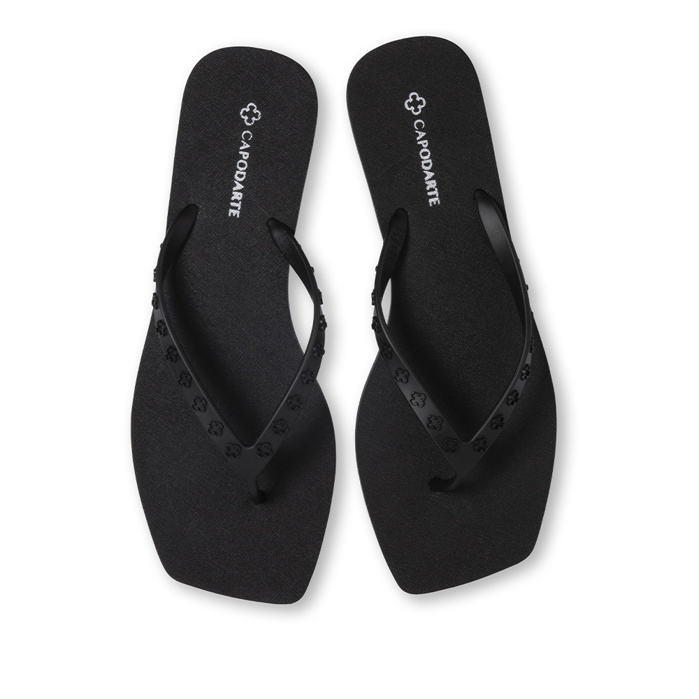 CHINELO DE DEDO BICO QUADRADO PRETO TIRAS MONOGRAMA image number 4