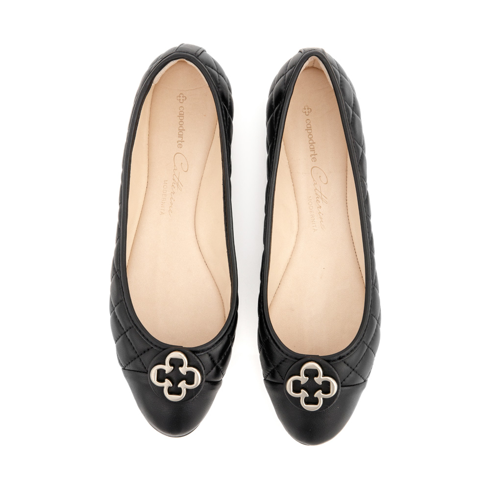 SAPATILHA CATHERINE MODERNITÁ PRETA DE COURO MATELASSÊ image number 4