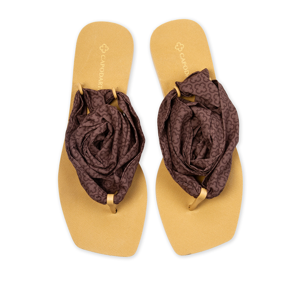 CHINELO BEGE COM LEN&Ccedil;O DE AMARRA&Ccedil;&Atilde;O MONOGRAMA image number 4