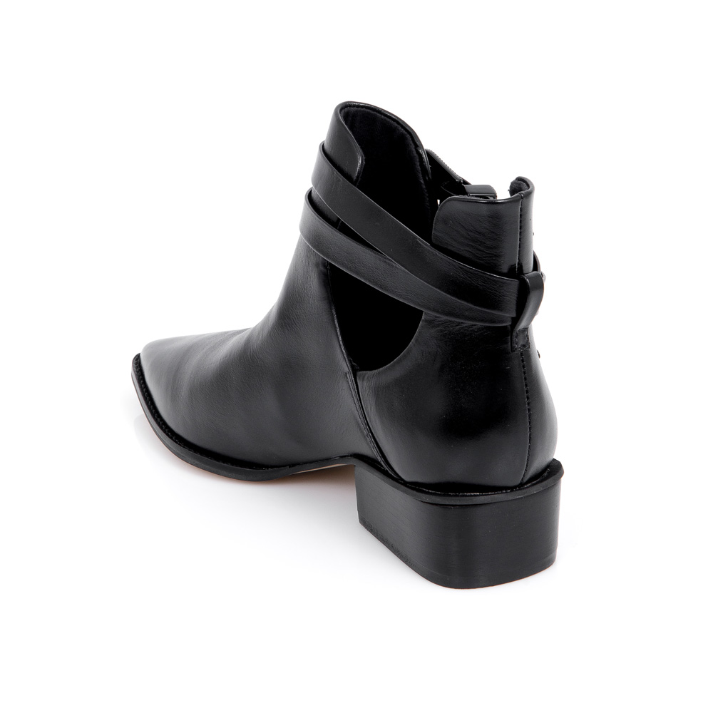 BOTA CANO CURTO PRETA DE COURO image number 2