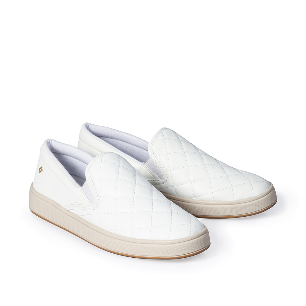 TÊNIS FEMININO SLIP ON BRANCO MATELASSÊ image number 1