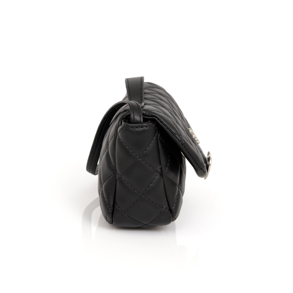 BOLSA INFANTIL TIRACOLO PRETA MATELASSÊ image number 1