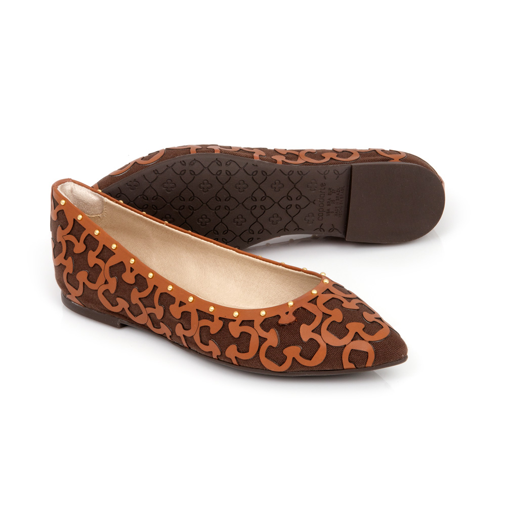 SAPATILHA CARAMELO BICO FINO RECORTE E TACHAS image number 3