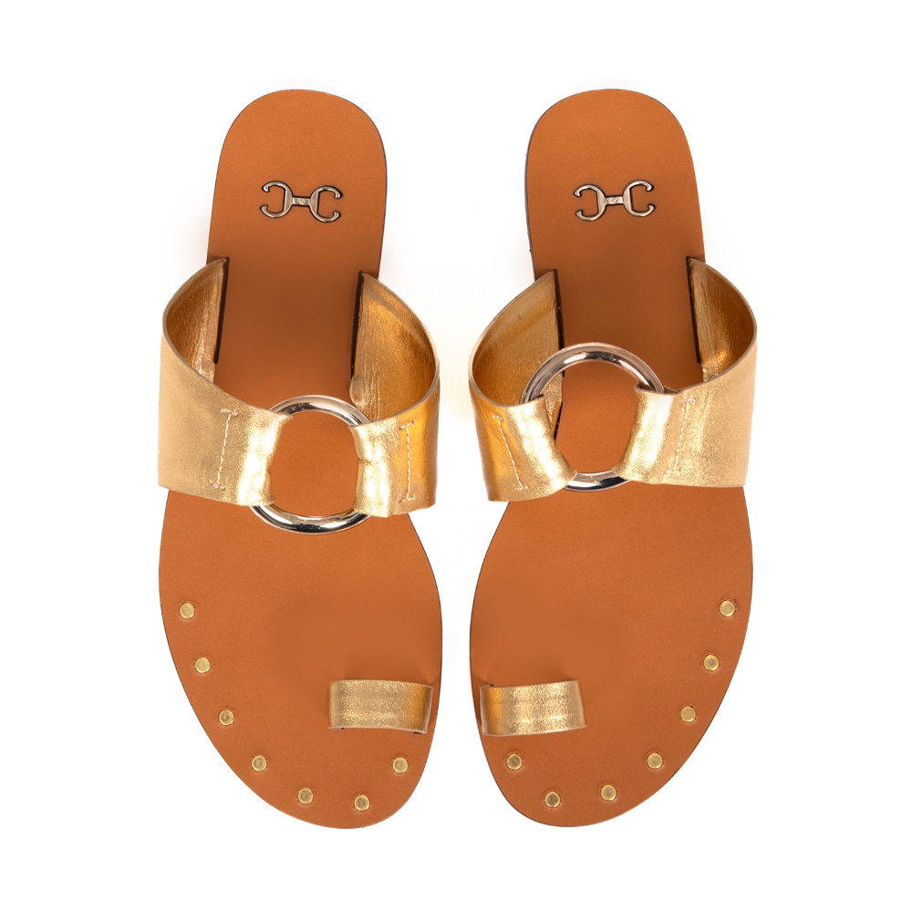 CHINELO RASTEIRO DOURADO METALIZADO DE COURO ARGOLA image number 4