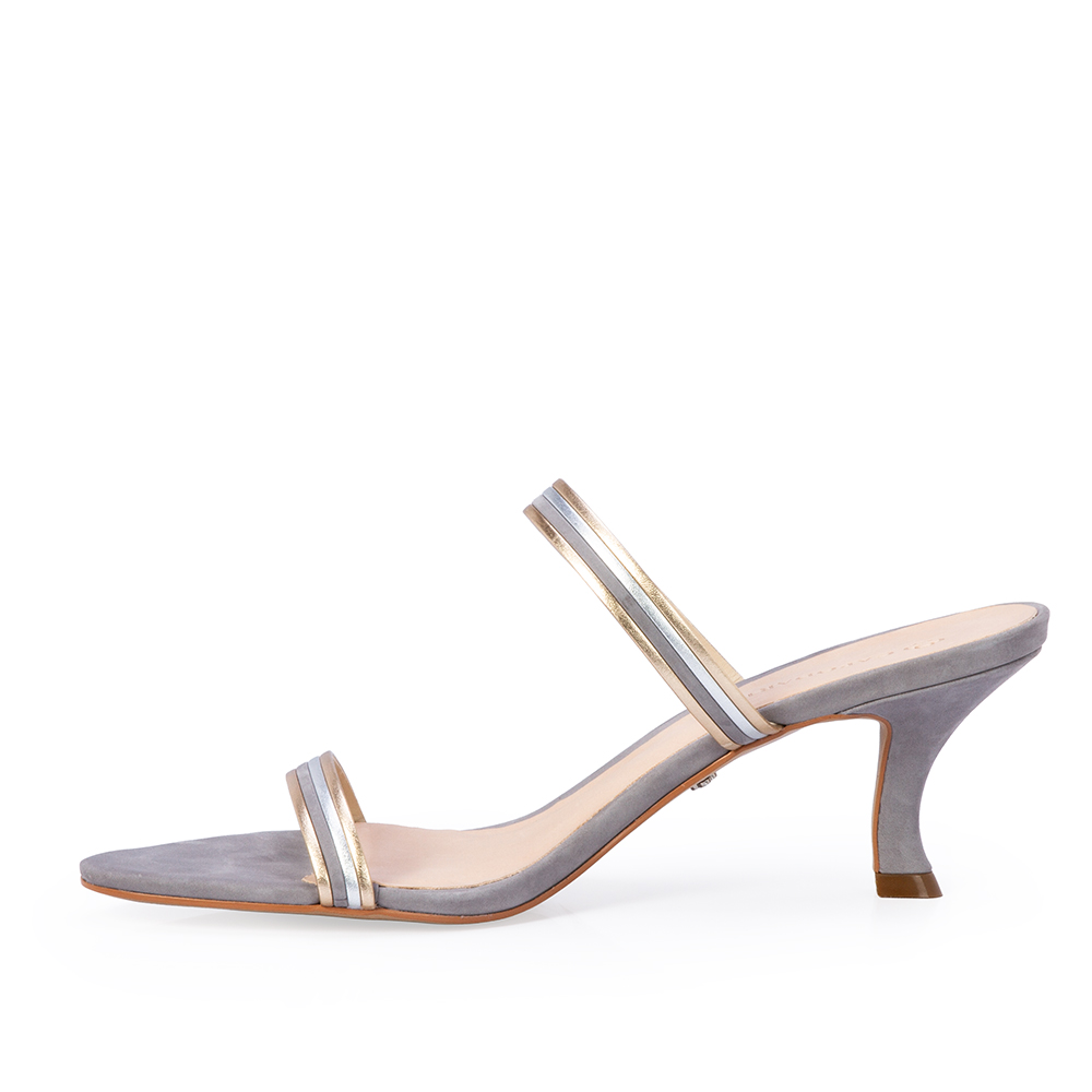 SANDÁLIA SALTO MÉDIO PRATEADA DE COURO image number 2