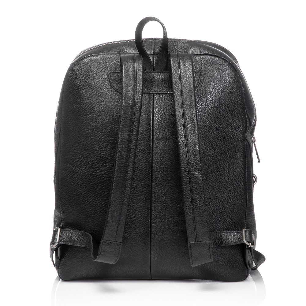 MOCHILA FEMININA DE COURO PRETA DETALHE CORRENTE image number 2