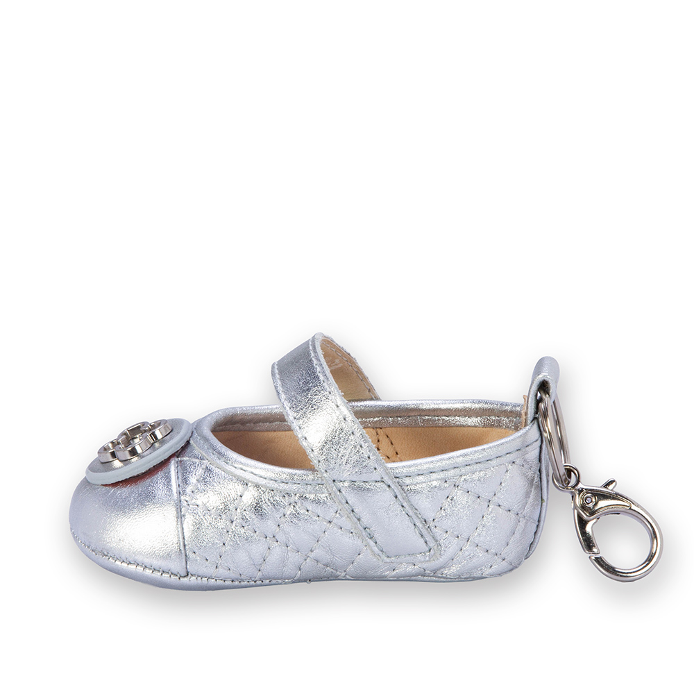 SAPATILHA RN PRATEADA DE COURO MATELASS&Ecirc; COM VELCRO image number 2