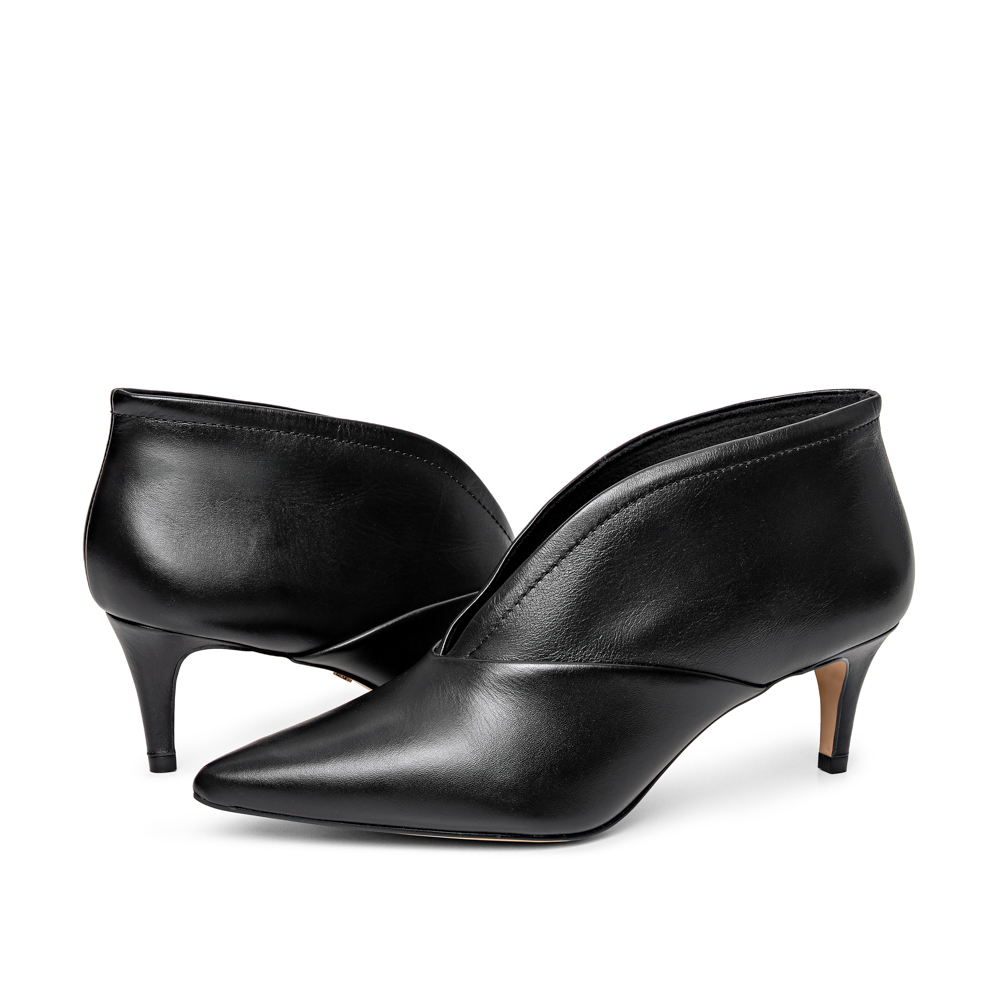 BOTA CANO CURTO PRETA DE COURO image number 4